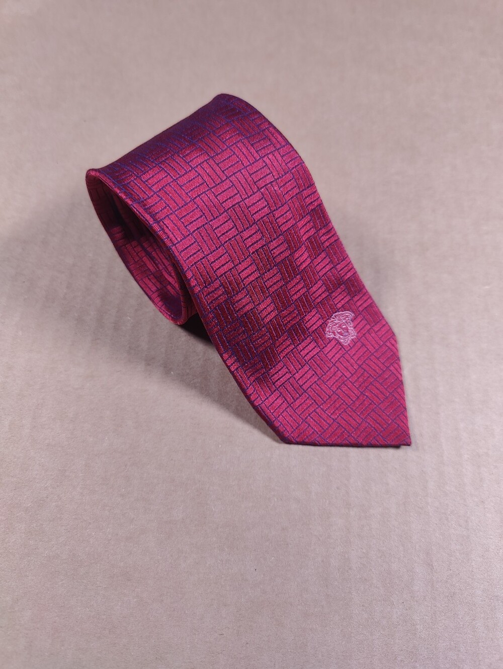 Versace 100% Silk Red Basketweave Check Tie White Medusa Logo Made In Italy